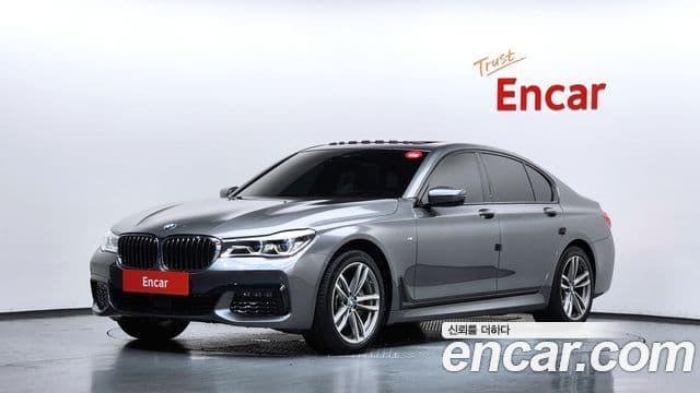 BMW 7 Series 2018 — Фото 1/20