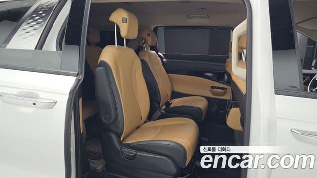 Kia Carnival 2022 — Фото 11/20