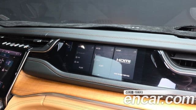 Jeep Grand Cherokee 2023 — Photo 20/44