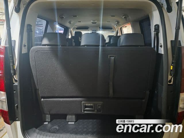 Hyundai Staria 2023 — Фото 6/19