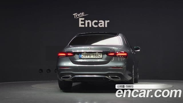 Mercedes-Benz E-Class 2022 — Фото 4/20