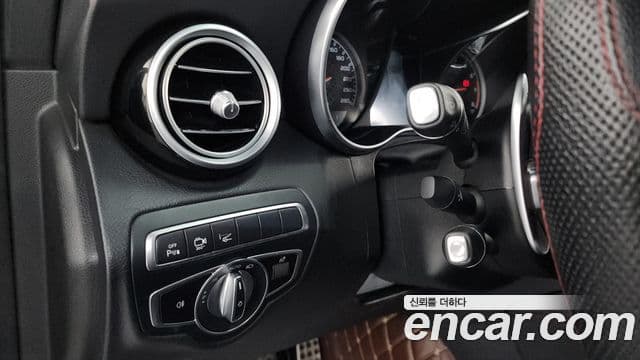Mercedes-Benz GLC-Class 2019 — ფოტო 5/35