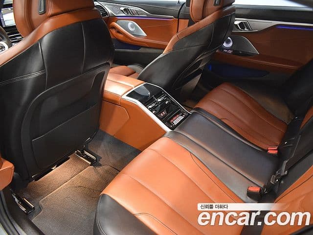 BMW 8 Series 2023 — Фото 4/20