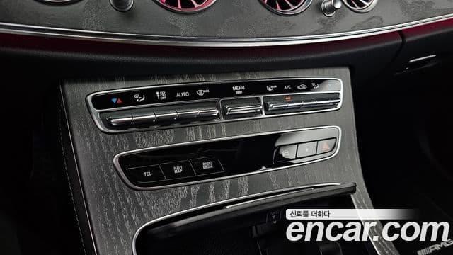 Mercedes-Benz E-Class 2022 — Фото 19/20