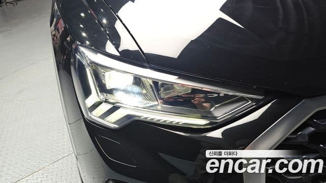Audi Q3 2022 — Şəkil 30/35