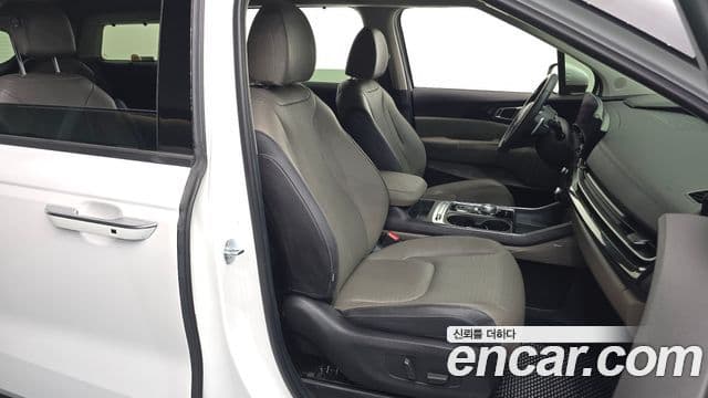 Kia Carnival 2024 — Şəkil 12/38