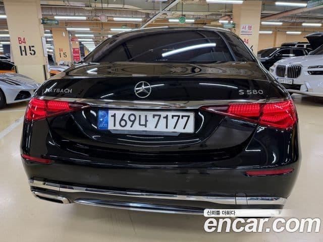 Mercedes-Benz S-Class 2021 — Photo 8/14