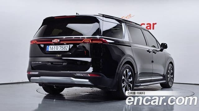 Kia Carnival 2020 — Фото 1/20