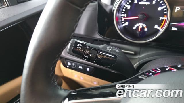 Kia Carnival 2022 — Şəkil 22/32
