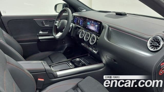 Mercedes-Benz EQA 2025 — ფოტო 8/18