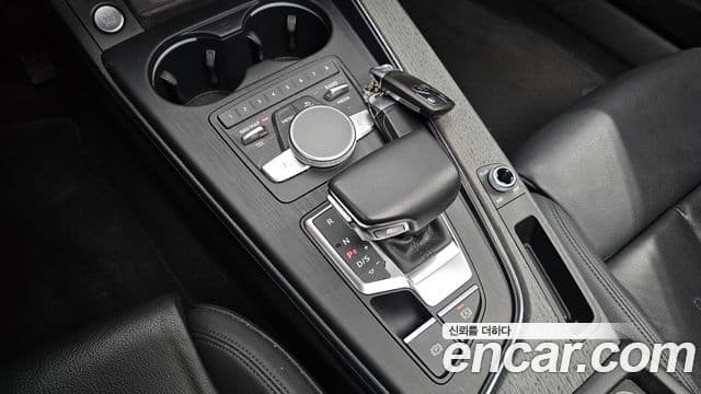 Audi A4 2019 — ფოტო 22/30