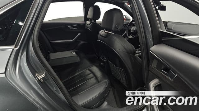 Audi A4 2019 — ფოტო 19/30