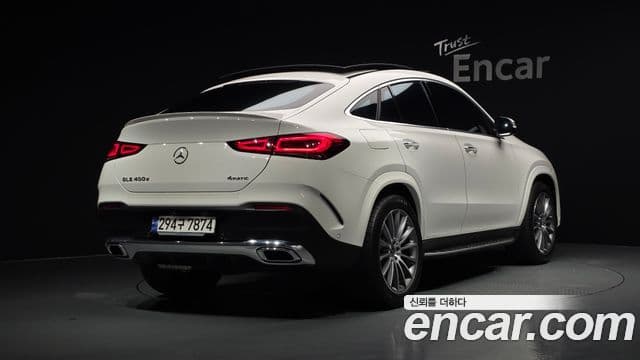Mercedes-Benz GLE-Class 2023 — Photo 8/20