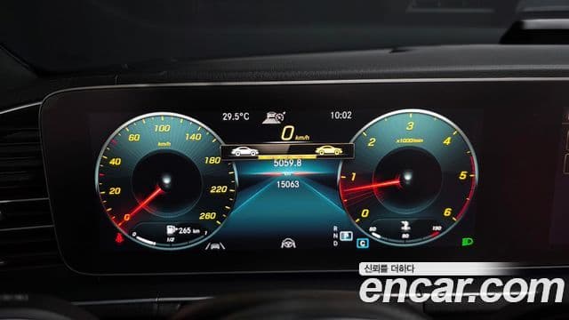 Mercedes-Benz GLE-Class 2023 — Photo 13/20