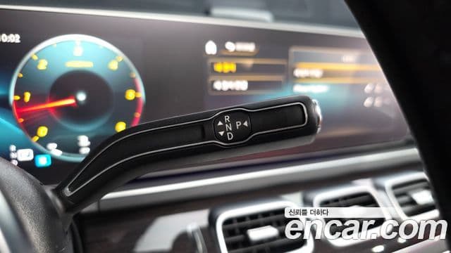 Mercedes-Benz GLE-Class 2023 — Photo 12/20