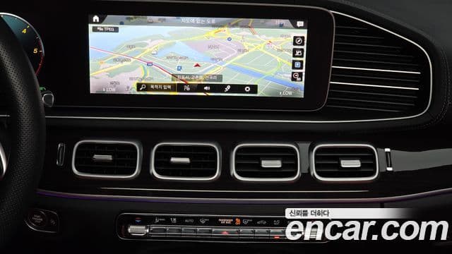 Mercedes-Benz GLE-Class 2023 — Photo 7/20