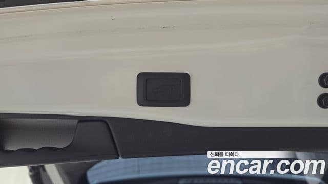 Toyota RAV4 2019 — Şəkil 9/30