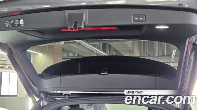 Audi Q5 2025 — Photo 2/18