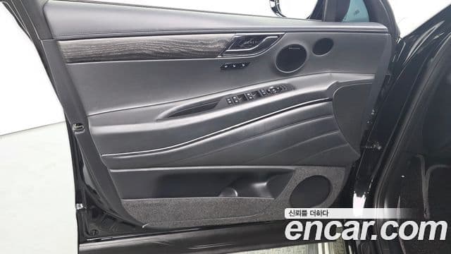 Genesis GV80 2025 — Photo 31/36