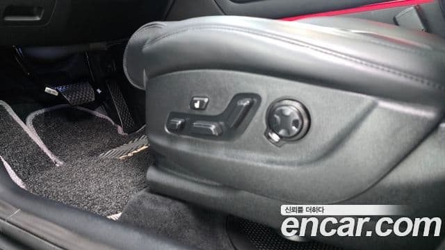 Genesis GV80 2025 — Photo 22/36