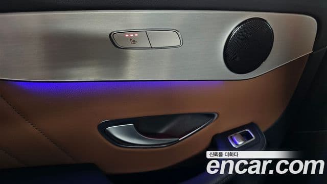 Mercedes-Benz GLC-Class 2021 — ფოტო 16/20