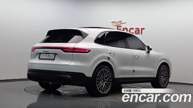 Porsche Cayenne, 2023
