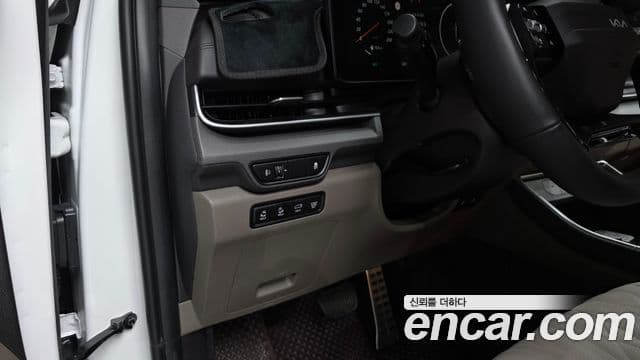 Kia Carnival 2025 — Фото 13/20