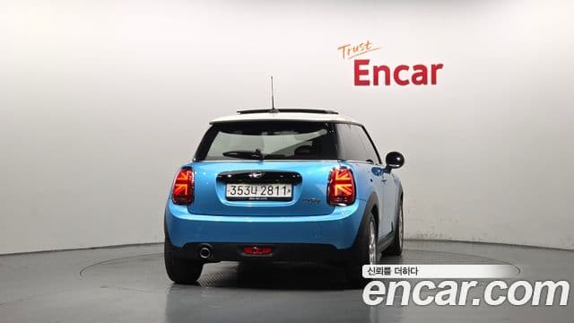 Mini Cooper 2019 — Photo 15/20