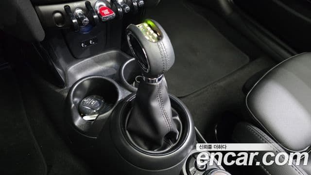 Mini Cooper 2019 — Photo 3/20