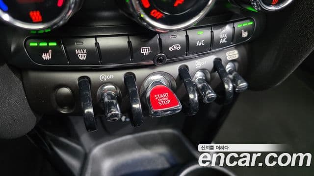 Mini Cooper 2019 — Photo 6/20
