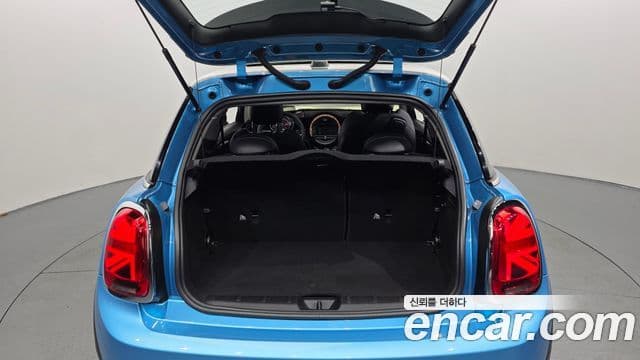 Mini Cooper 2019 — Photo 17/20
