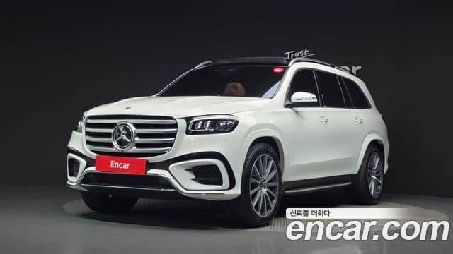 Mercedes-Benz GLS-Class 2025 — Photo 30/36