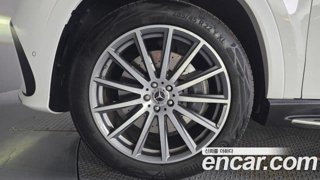 Mercedes-Benz GLS-Class 2025 — Photo 17/36