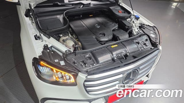Mercedes-Benz GLS-Class 2025 — Photo 10/36