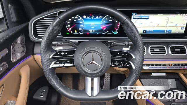 Mercedes-Benz GLS-Class 2025 — Photo 5/36