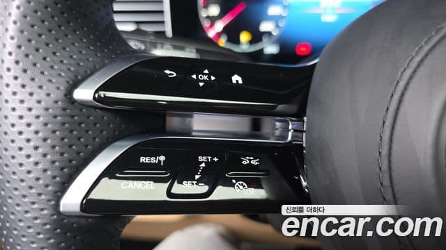 Mercedes-Benz GLS-Class 2025 — Photo 23/36