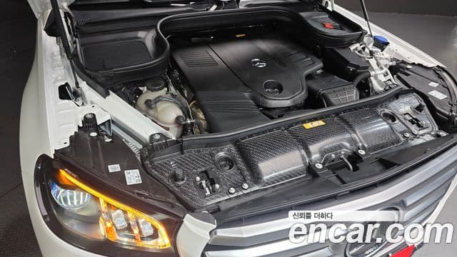 Mercedes-Benz GLS-Class 2025 — Photo 9/36