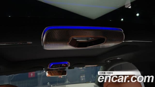 Mercedes-Benz S-Class 2023 — Photo 12/35