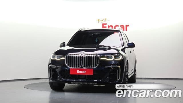 BMW X7 2022 — Photo 21/31