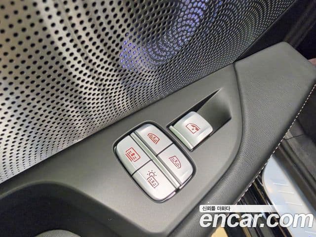 BMW 8 Series 2026 — Photo 4/20