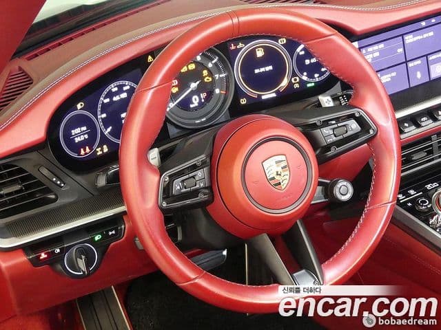 Porsche 911 2020 — Photo 9/20