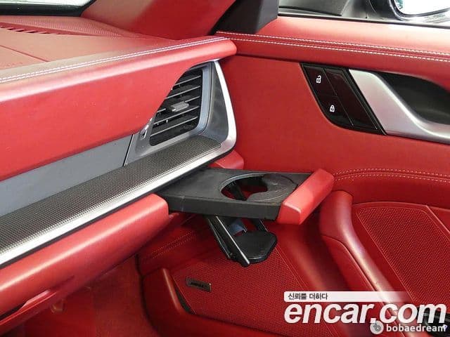 Porsche 911 2020 — Photo 16/20
