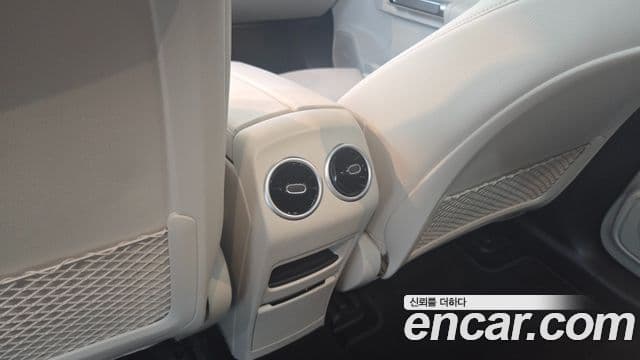 Mercedes-Benz EQB 2025 — ფოტო 12/20