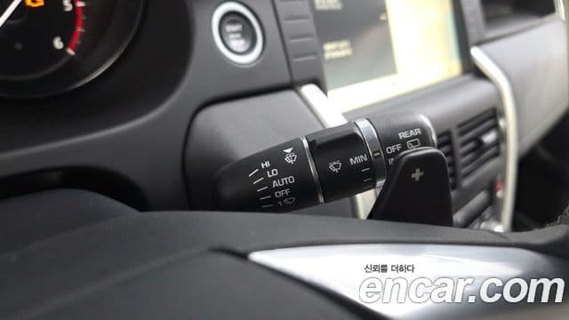 Land Rover Discovery Sport 2019 — ფოტო 26/31