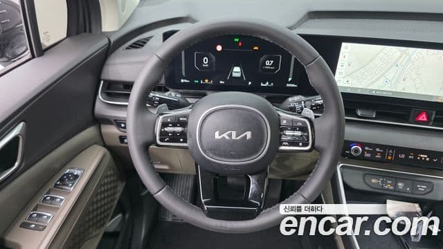 Kia Carnival 2024 — Фото 13/20