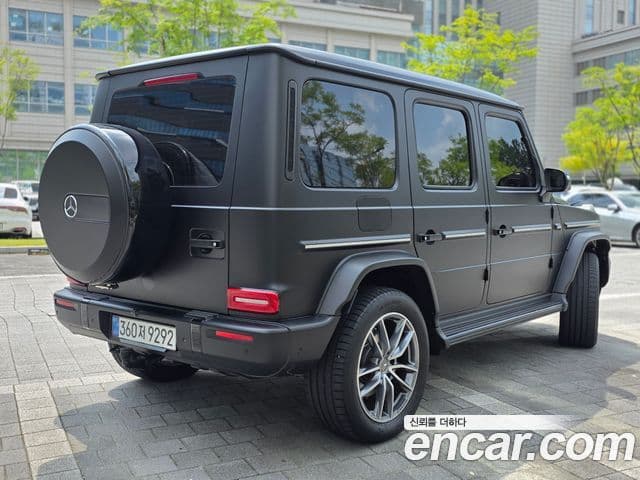 Mercedes-Benz G-Class 2025 — Photo 10/14