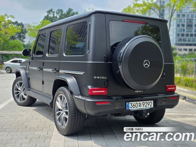 Mercedes-Benz G-Class 2025 — Photo 13/14
