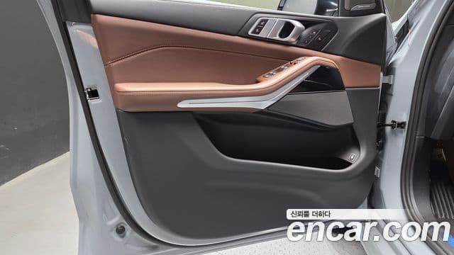 BMW X5 2025 — Photo 21/30