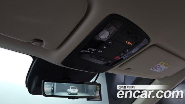 Kia Carnival 2024 — ფოტო 12/33
