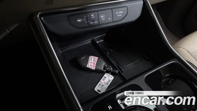 Kia Carnival 2024 — Photo 21/33